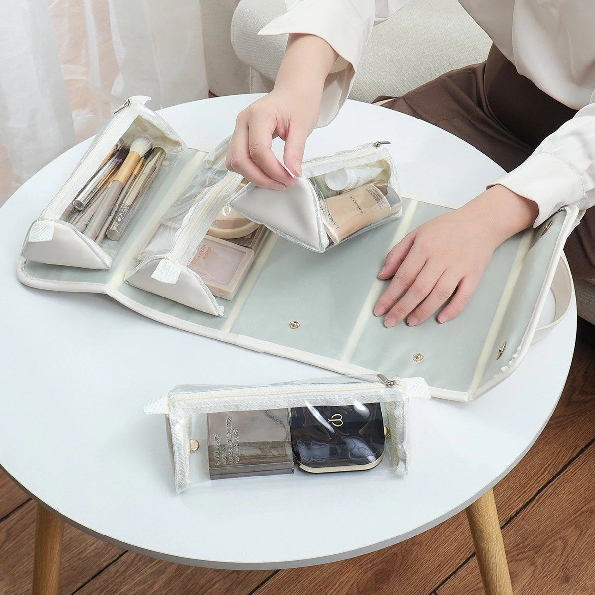 BeautiFlex™ — Master your makeup with elegant, waterproof control everywhere - Image 11