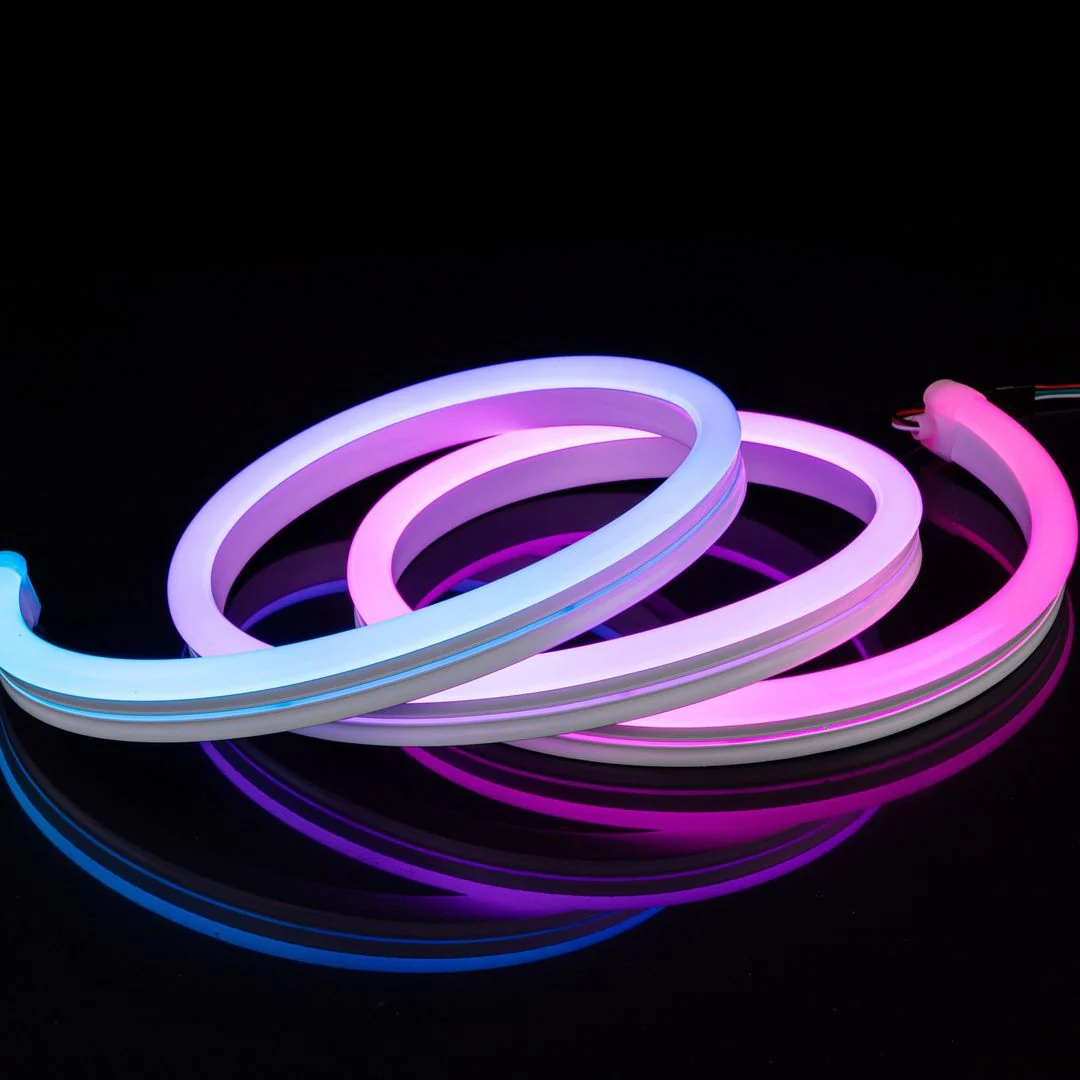 LumaWave™ – Bring your space to life with color that adapts to your mood - Image 4