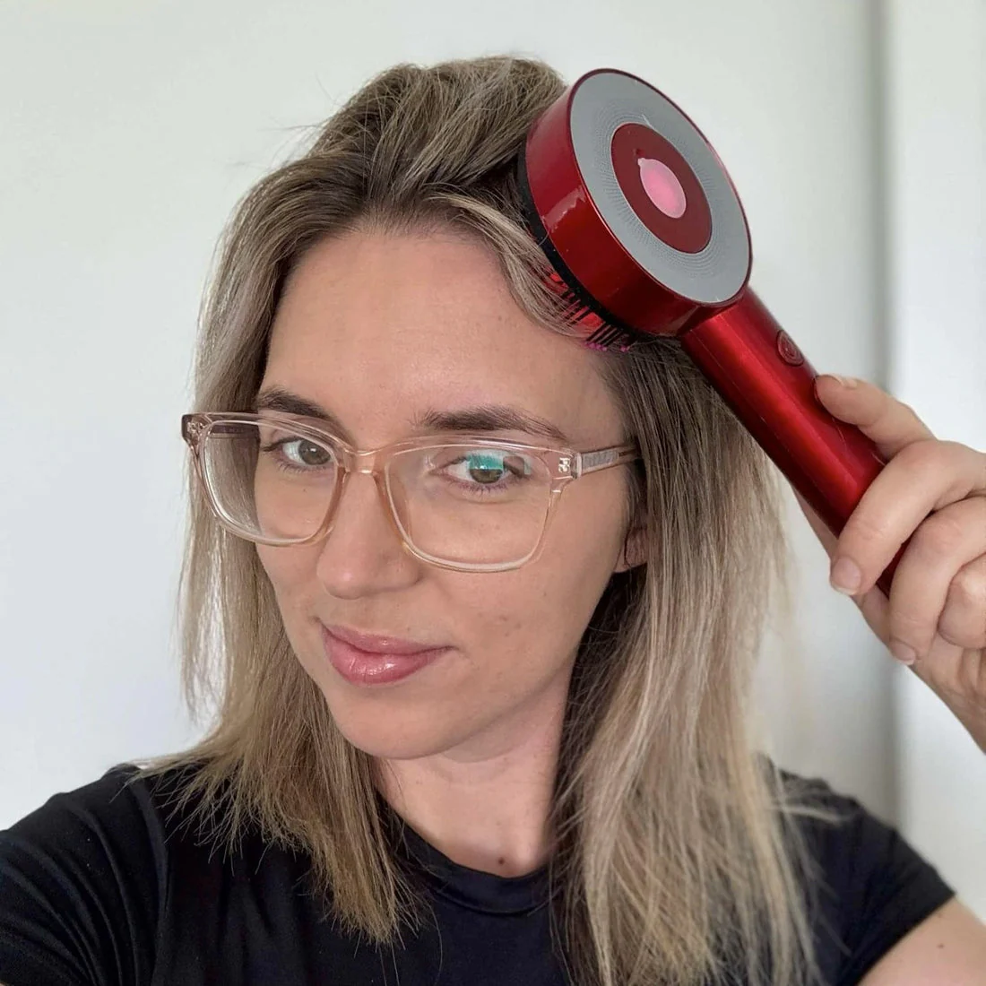 Red Light Hair Brush | LED Scalp Stimulation | Daily Breakage Support | LuxoraBoost